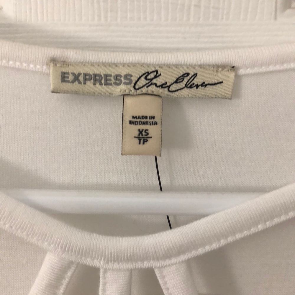 Express Top - Picture 2 of 3